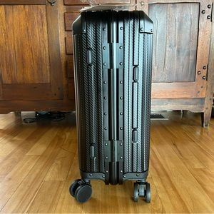 MVST TREK ALUMINUM SUITCASE BLACK
SKU: 01AL01B20